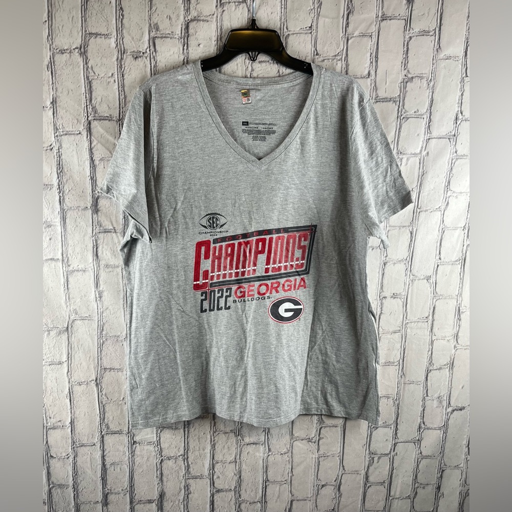 Georgia T Shirt Size:XXL Men Short Sleeve V- Neck Gray 90% Cotton NWOT